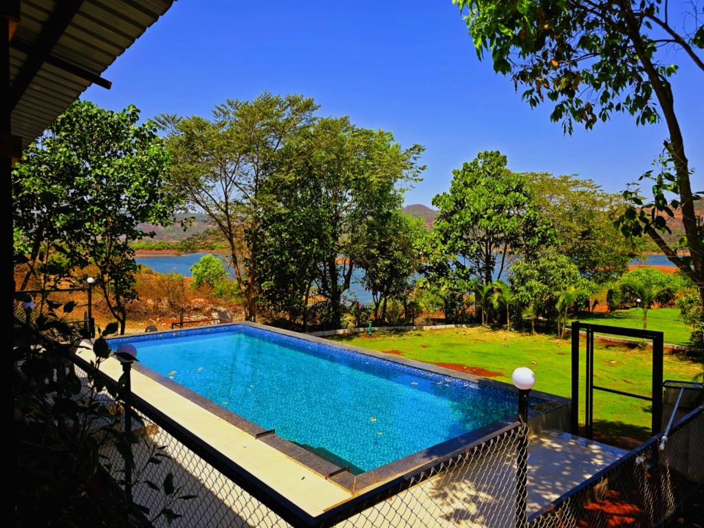 Pinewood with Pool – 6BHK